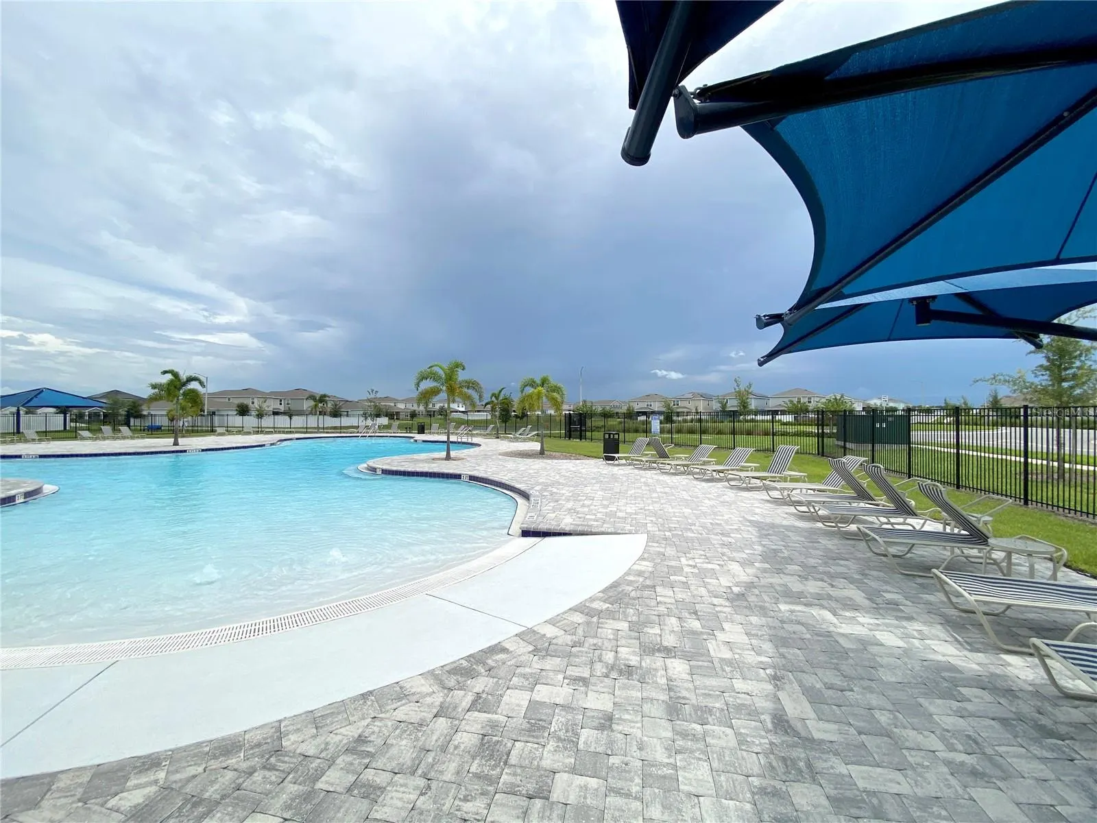 1060 CASCADE DR