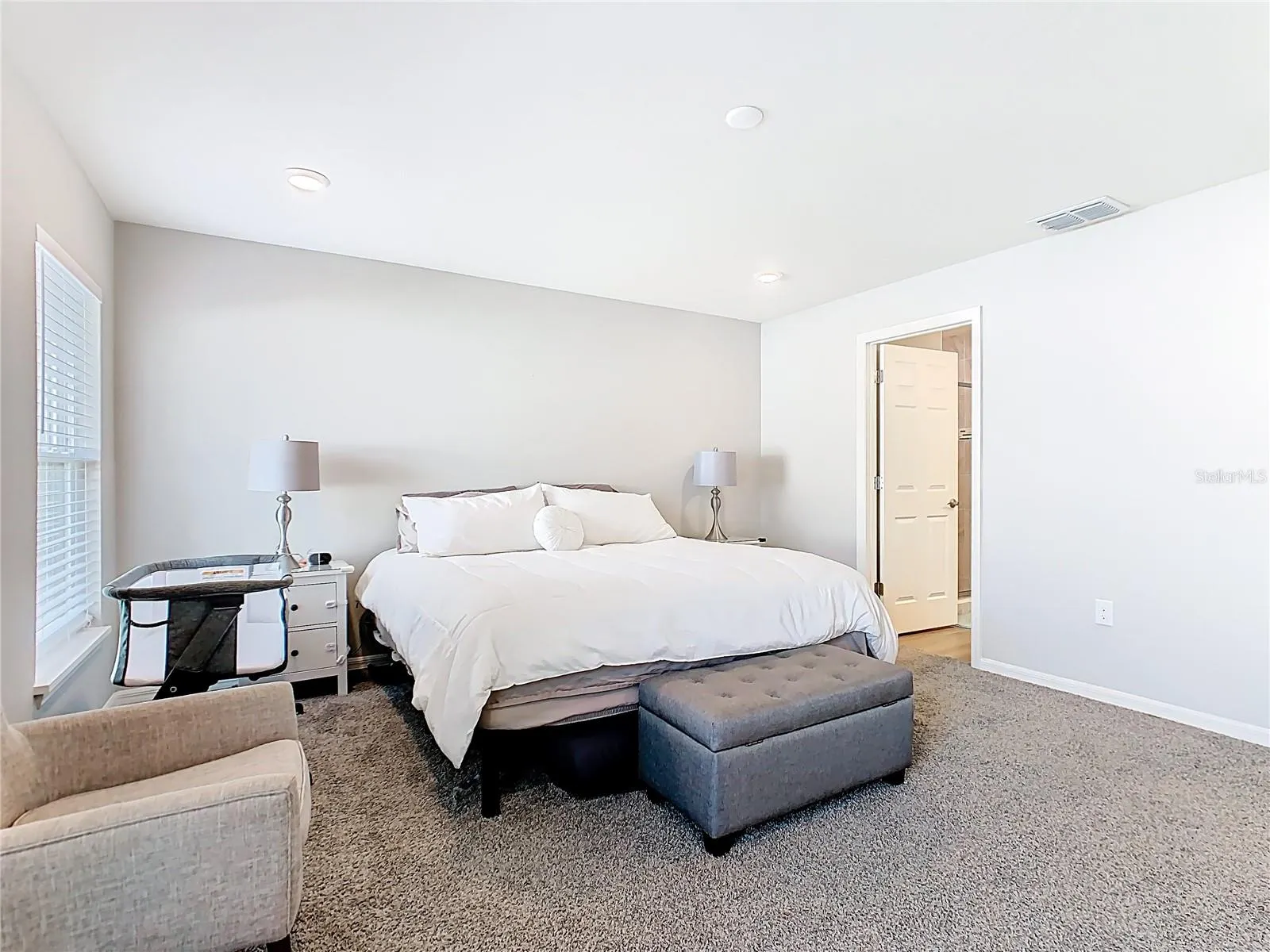 1060 CASCADE DR