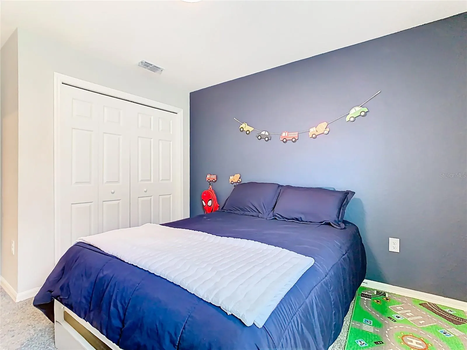 1060 CASCADE DR