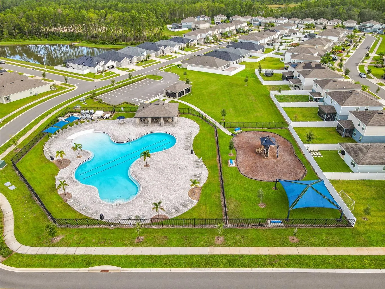 1060 CASCADE DR