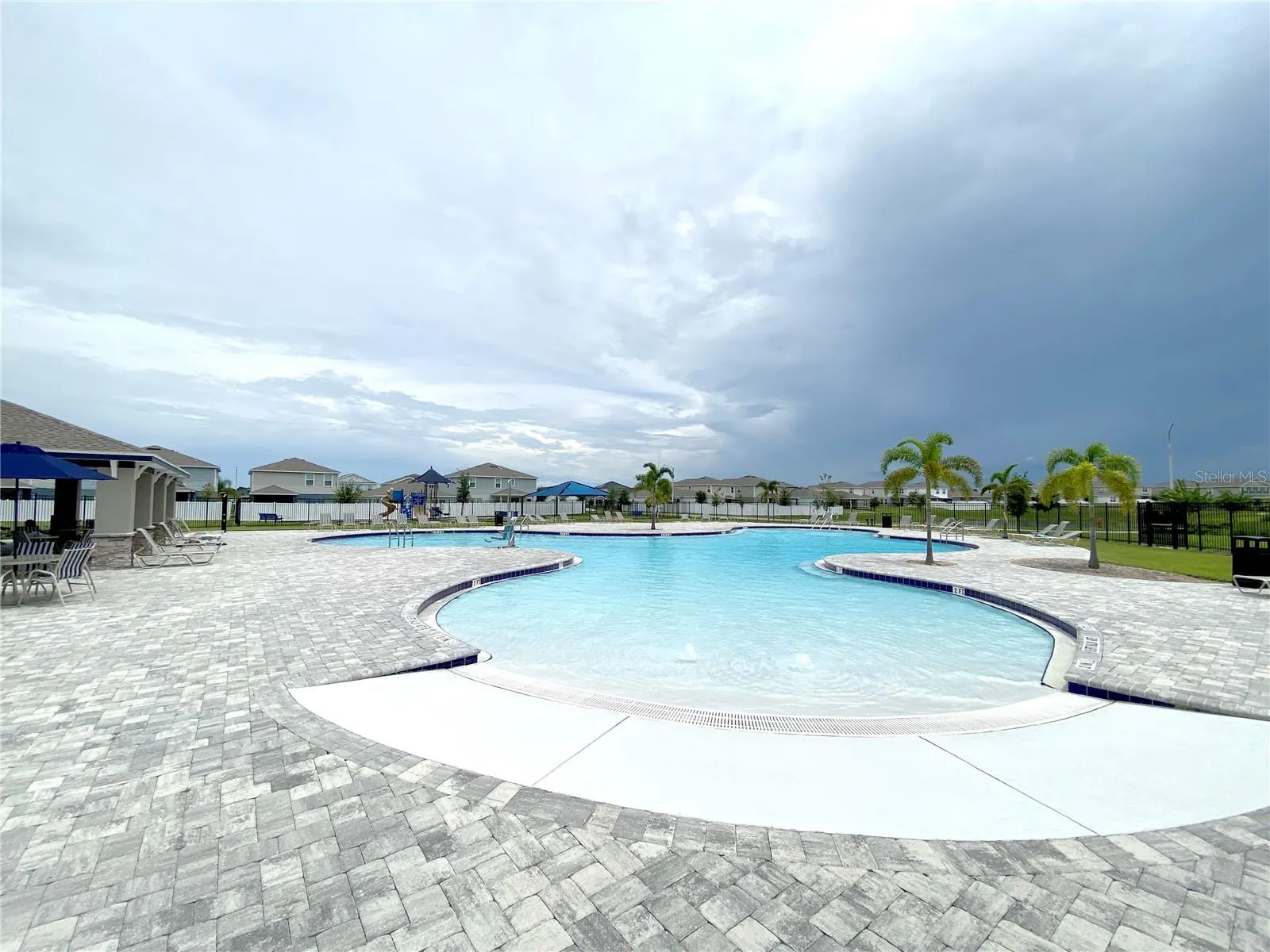 1060 CASCADE DR
