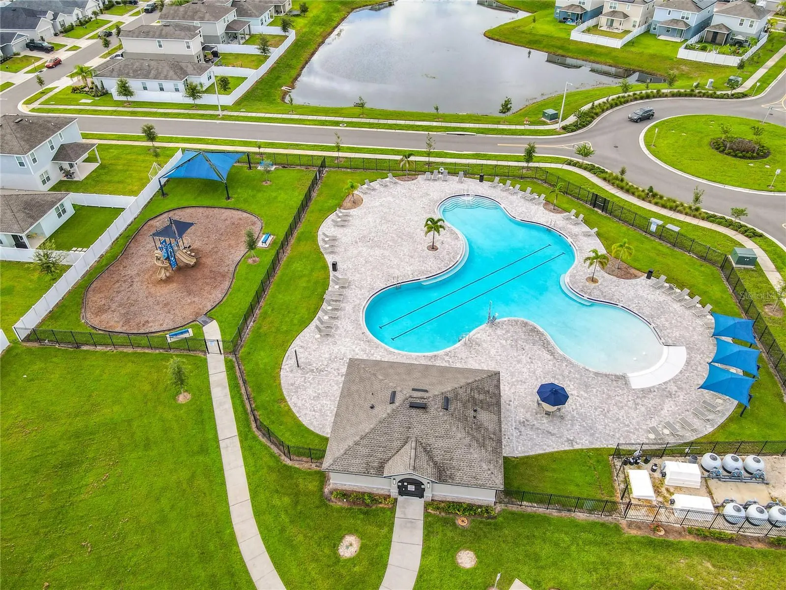 1060 CASCADE DR