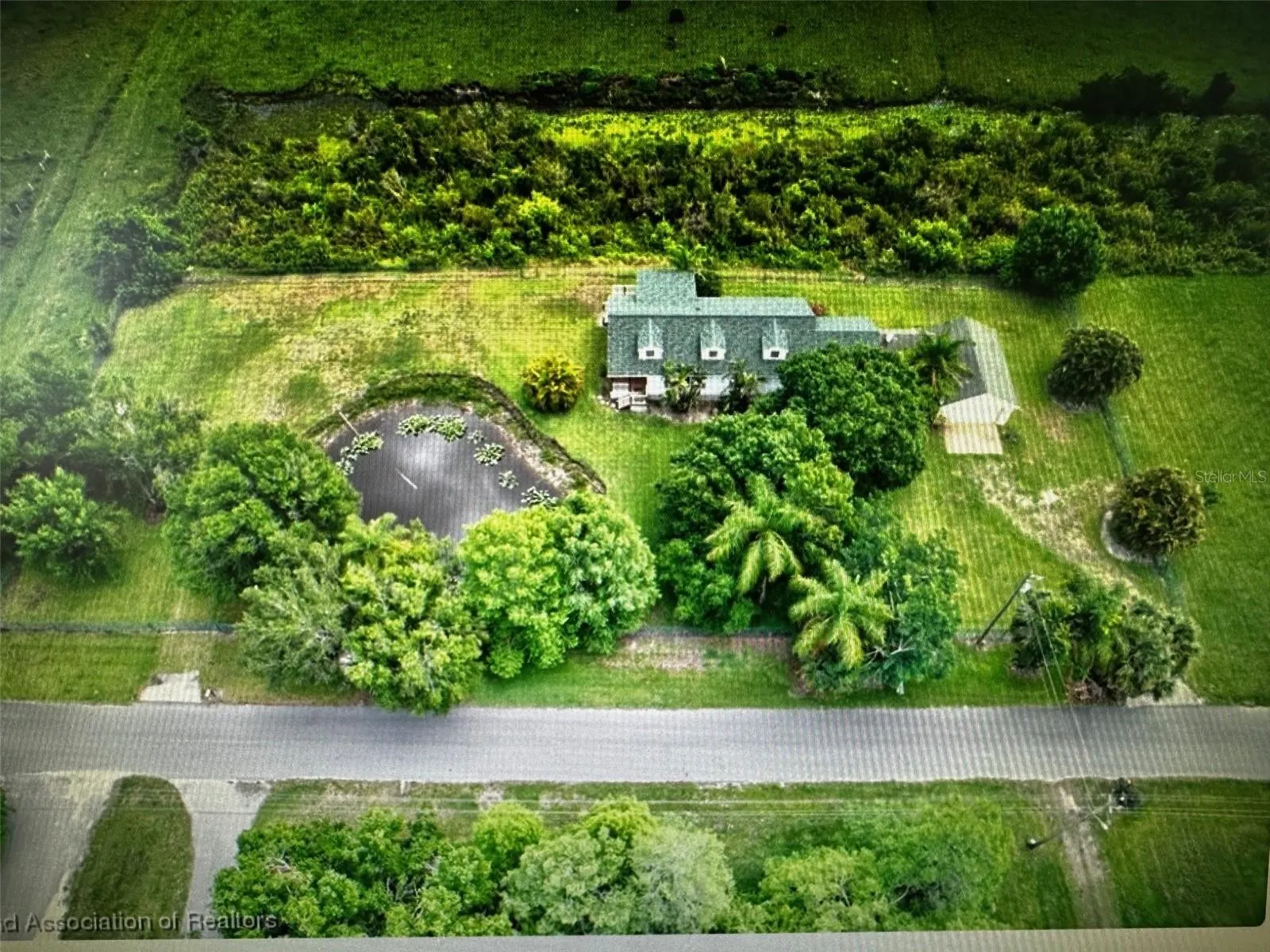 345 COWHOUSE RD