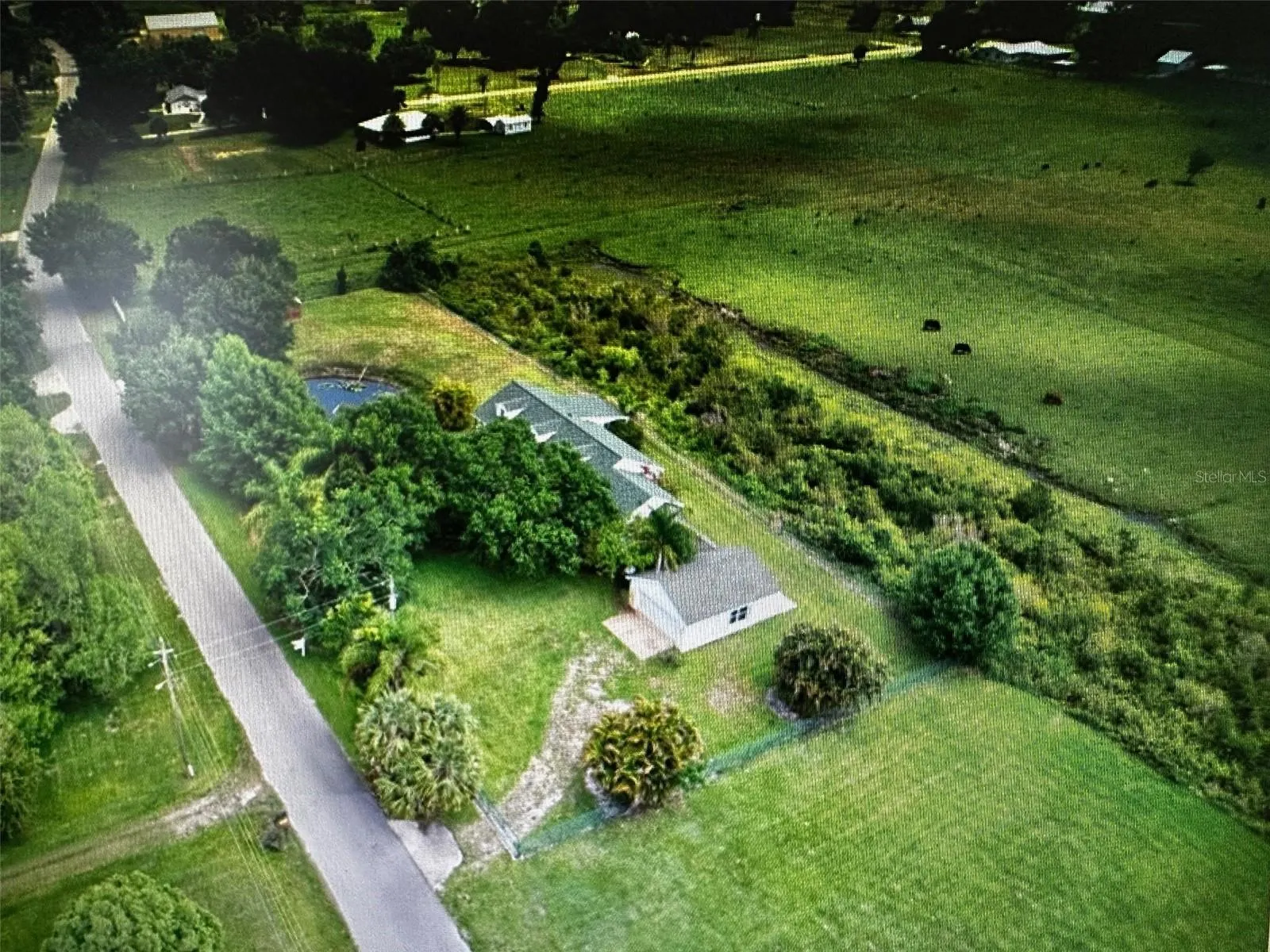 345 COWHOUSE RD