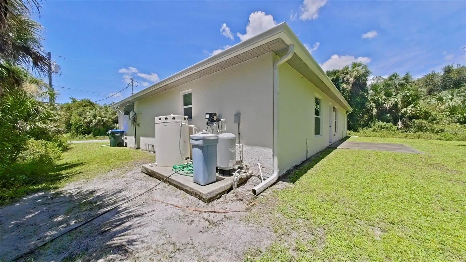 4608 BUTTERFLY LN
