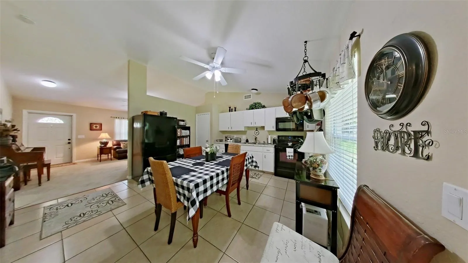 4608 BUTTERFLY LN