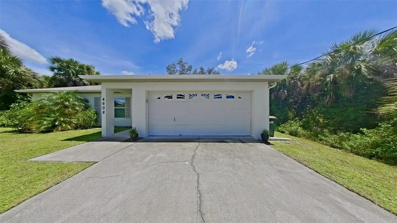 4608 BUTTERFLY LN