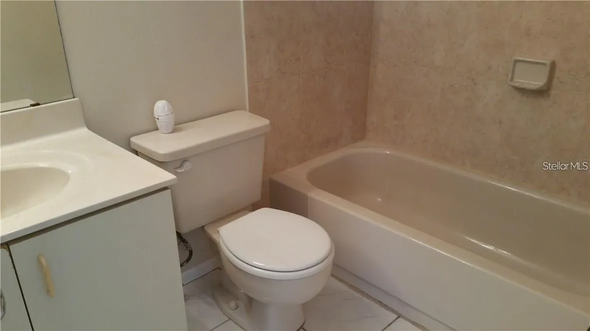 2516 WOODGATE BLVD #202, #202