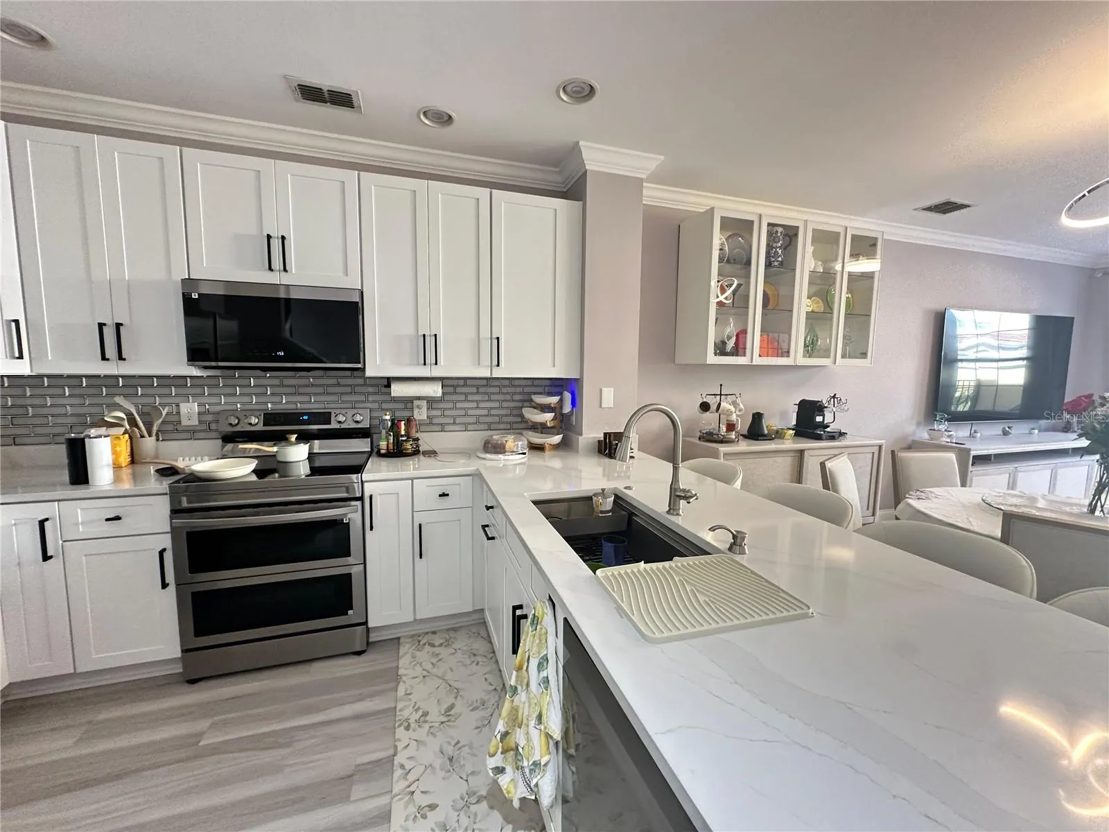 3014 BELLA VISTA DR