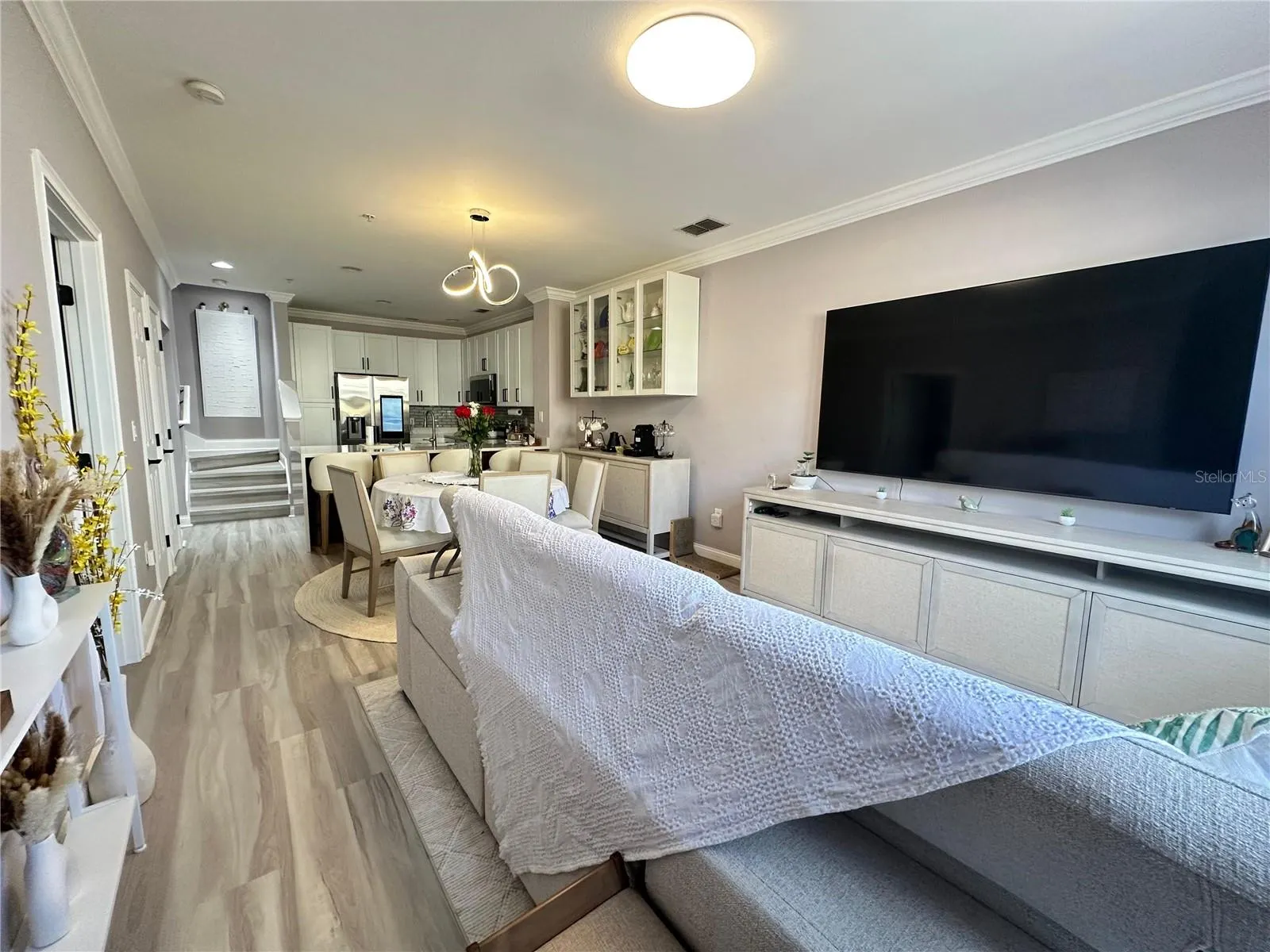 3014 BELLA VISTA DR