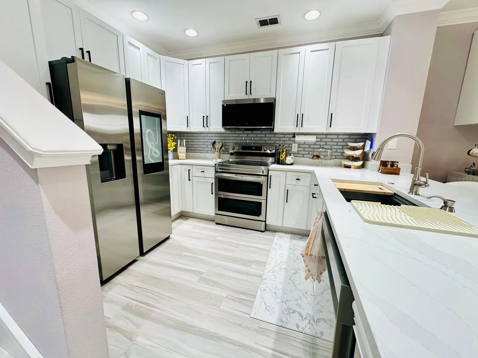 3014 BELLA VISTA DR