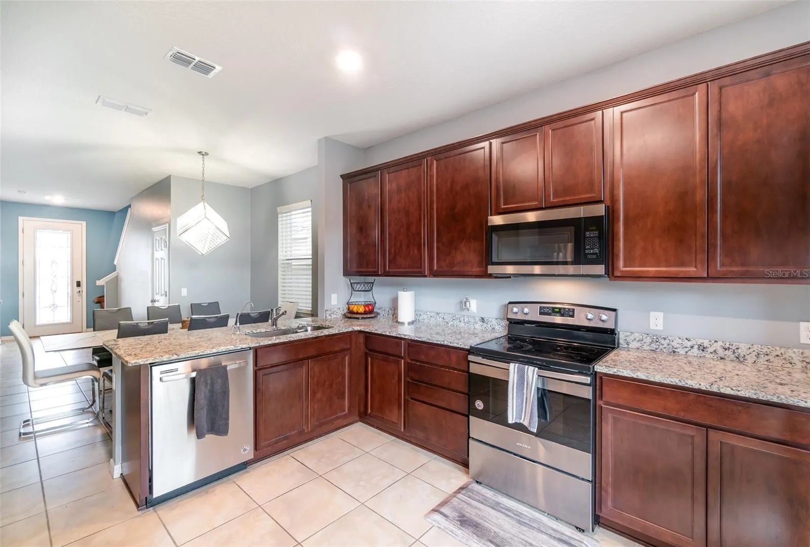 2266 BLUEBIRD PL