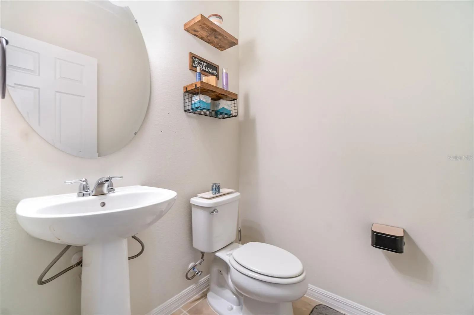 2266 BLUEBIRD PL