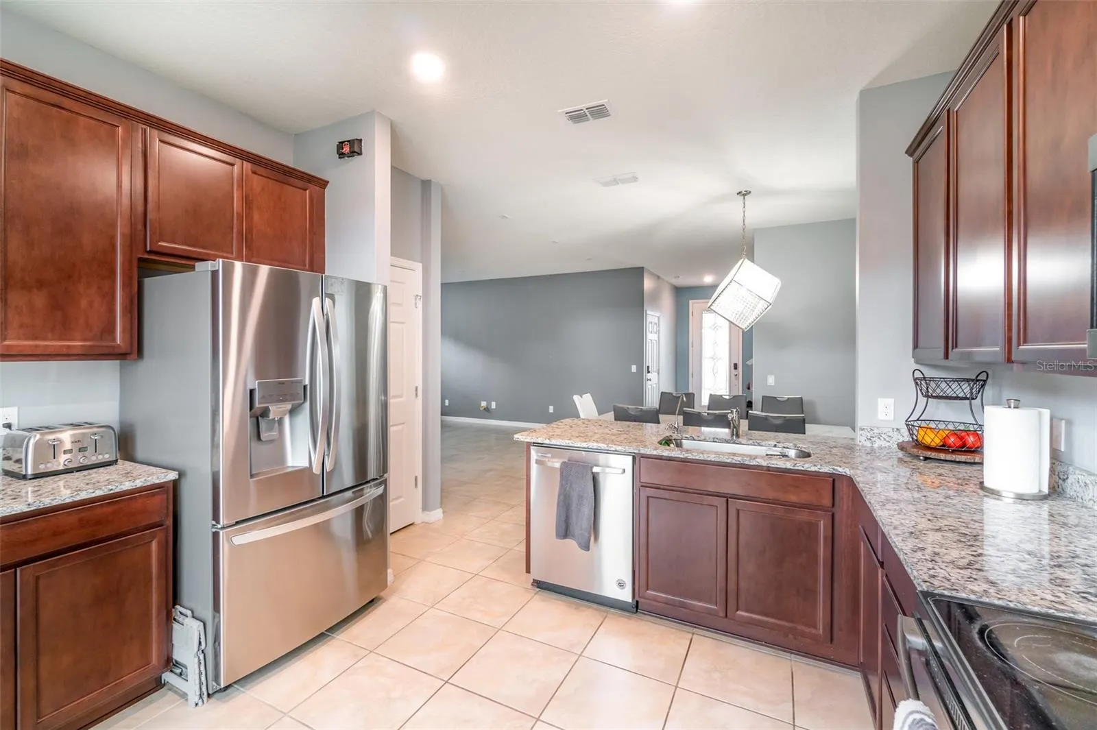 2266 BLUEBIRD PL