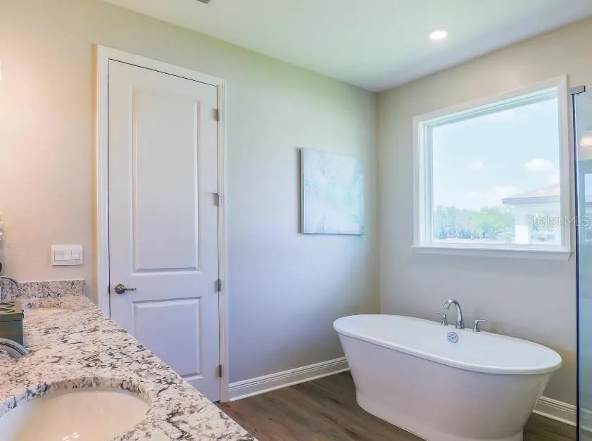 4021 MAGGIE LOOP