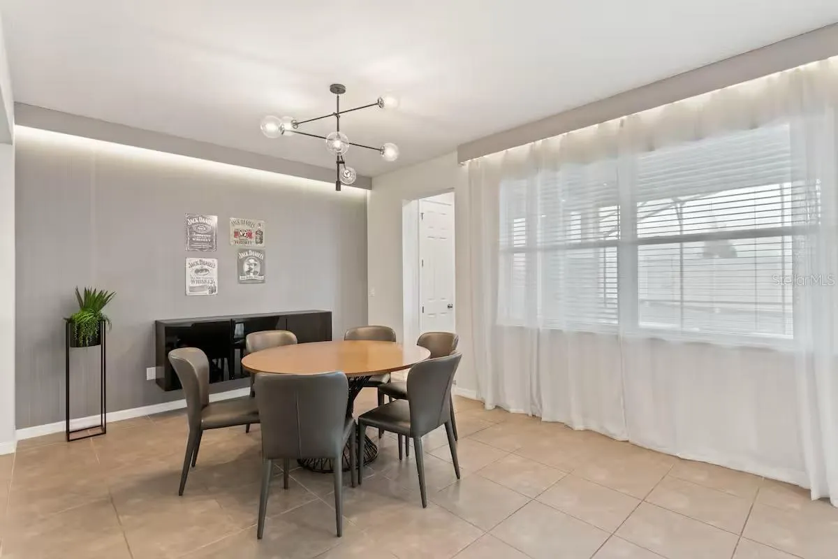 1552 NASSAU POINT TRL