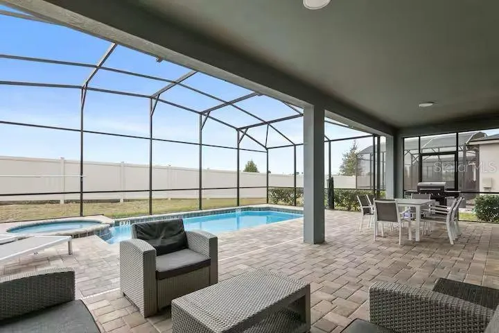 1552 NASSAU POINT TRL