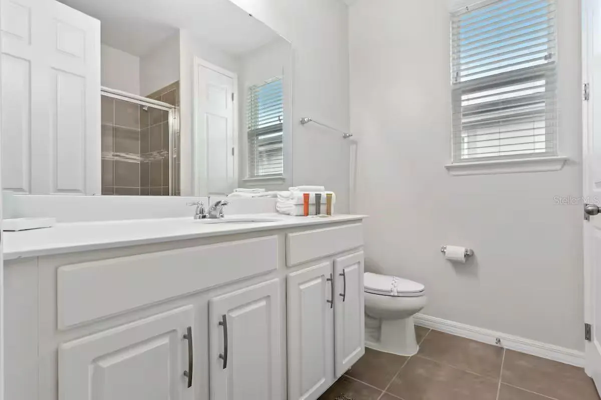 1552 NASSAU POINT TRL