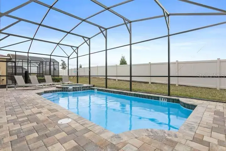 1552 NASSAU POINT TRL