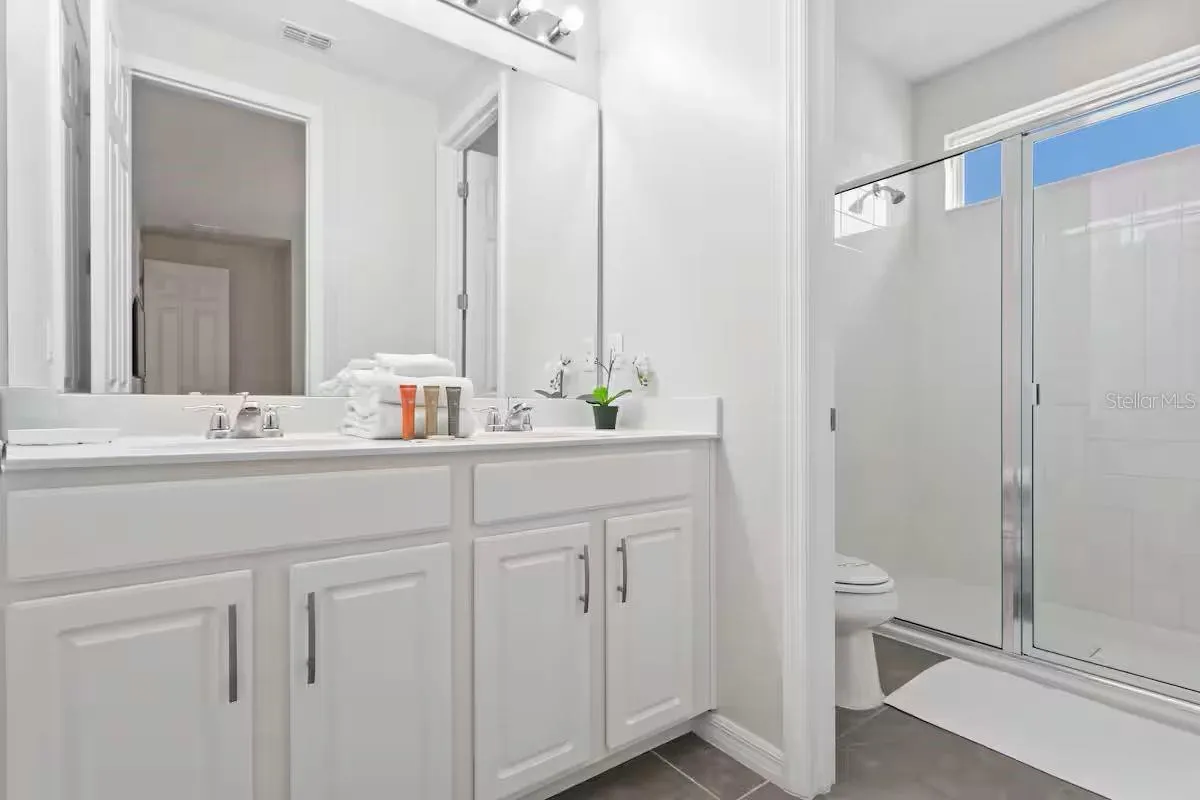 1552 NASSAU POINT TRL