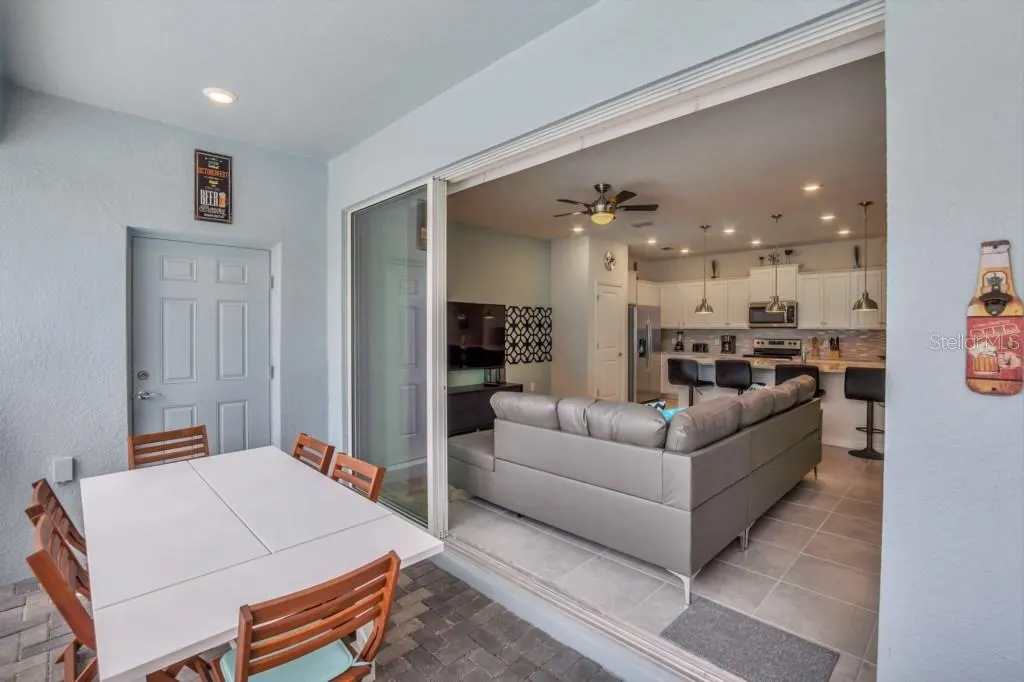 1320 LAVA TREE DR