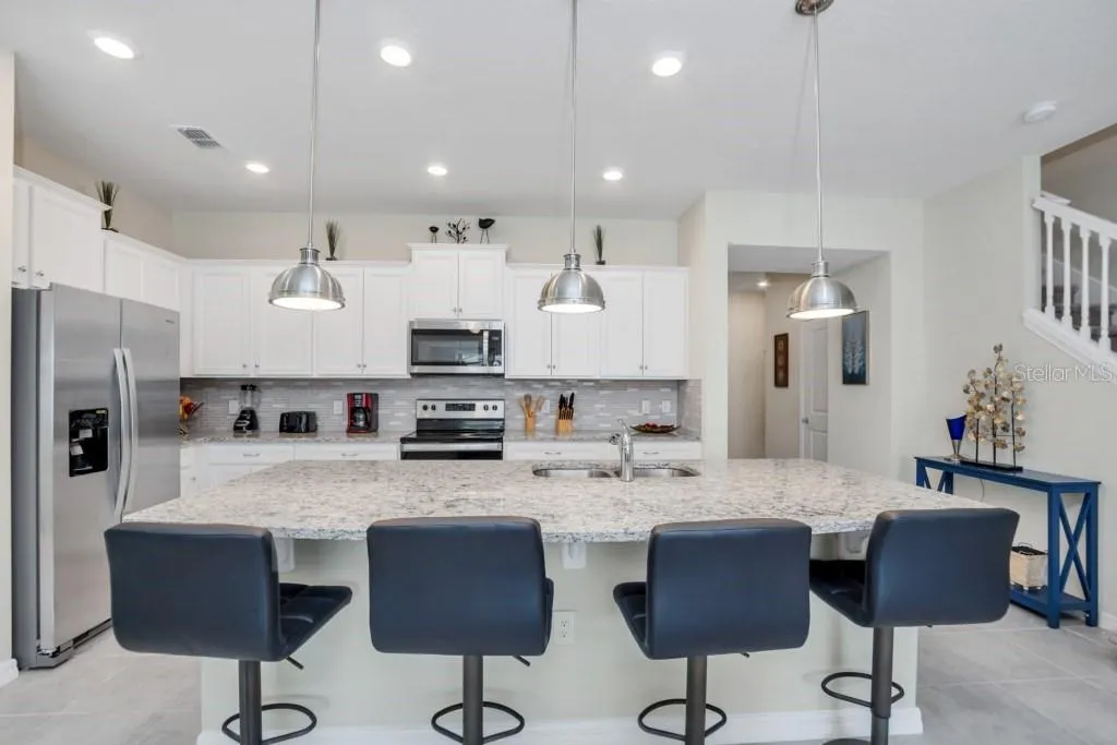 1320 LAVA TREE DR