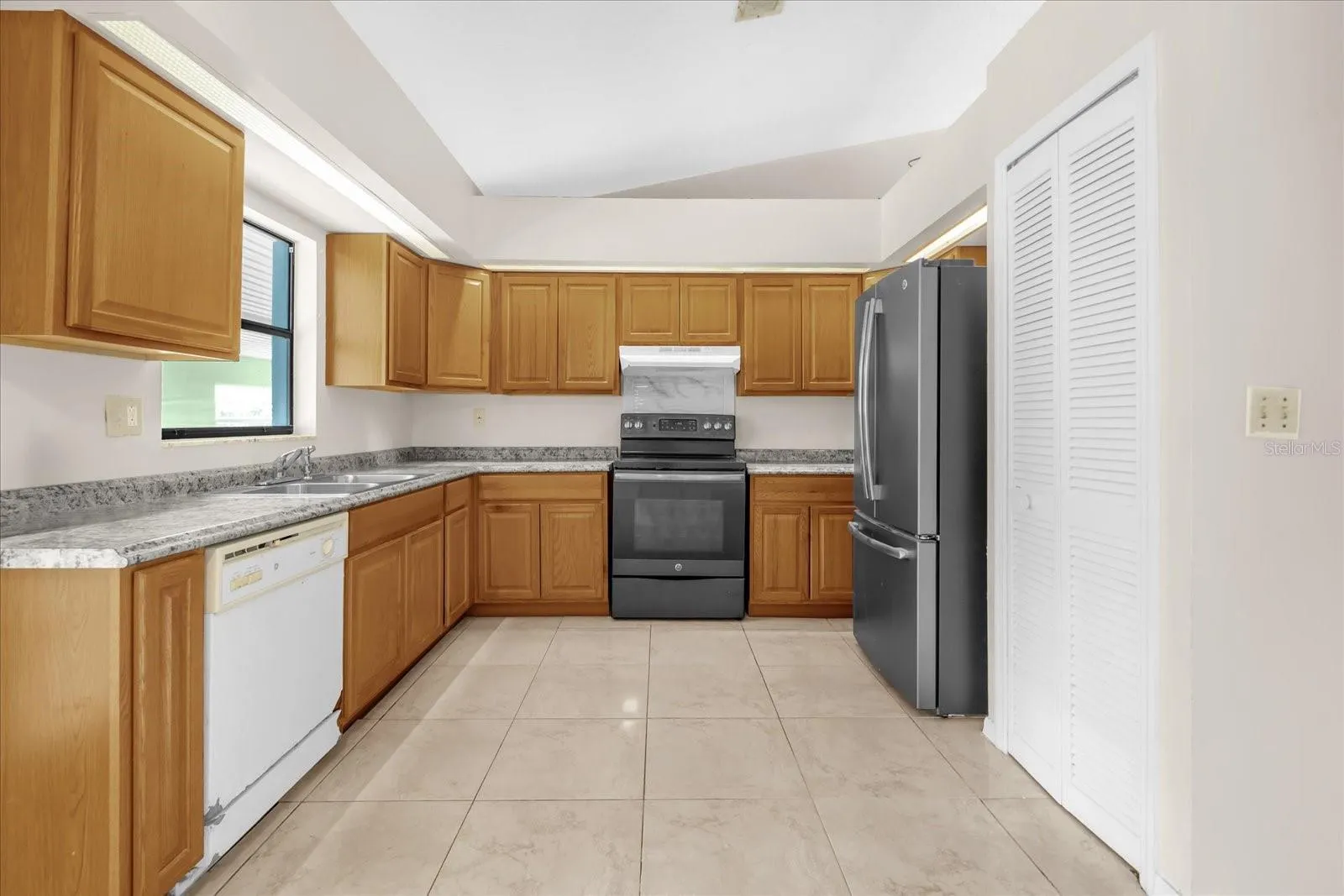 936 GILLINGHAM CT