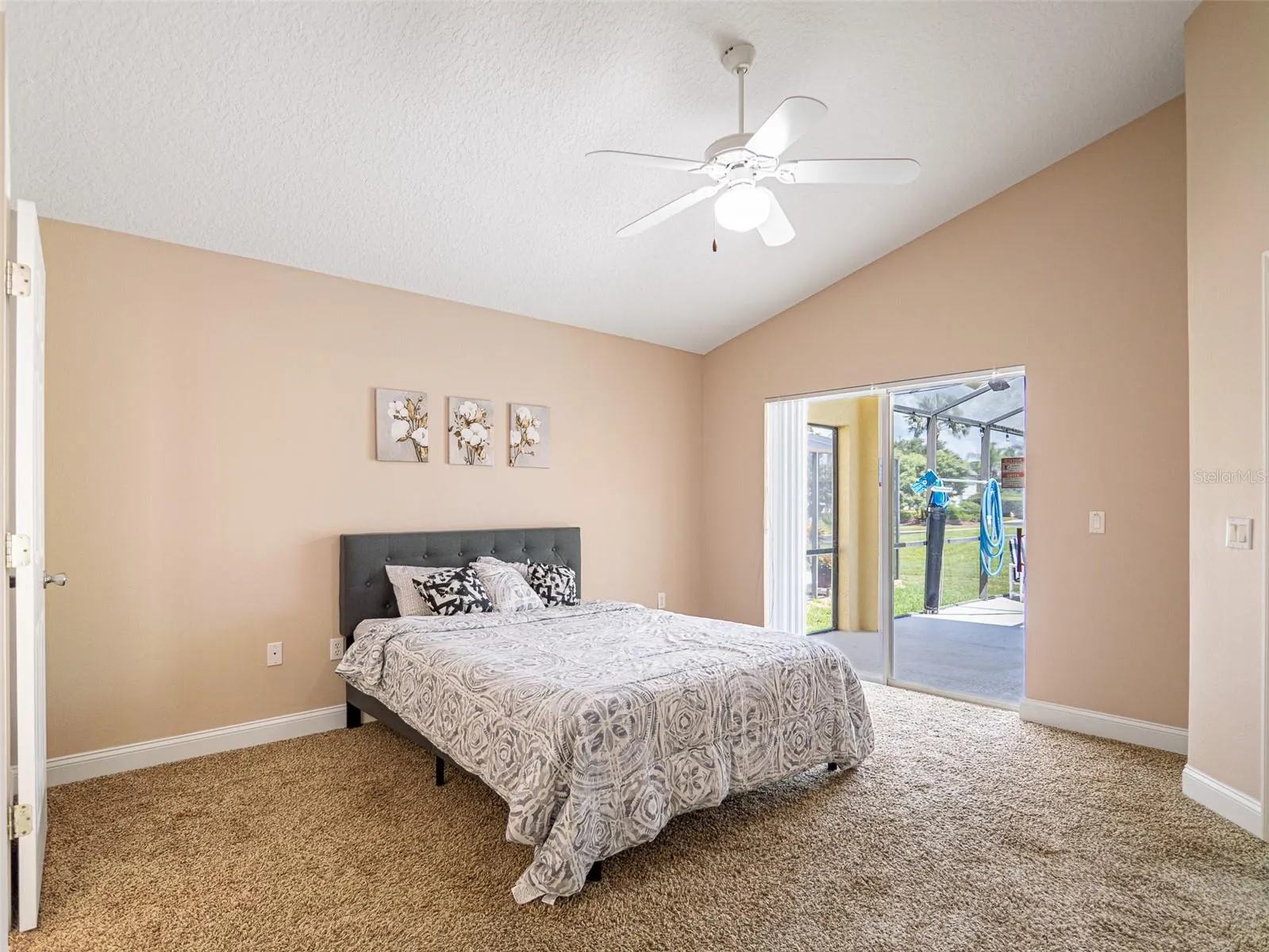124 LANCASTER DR