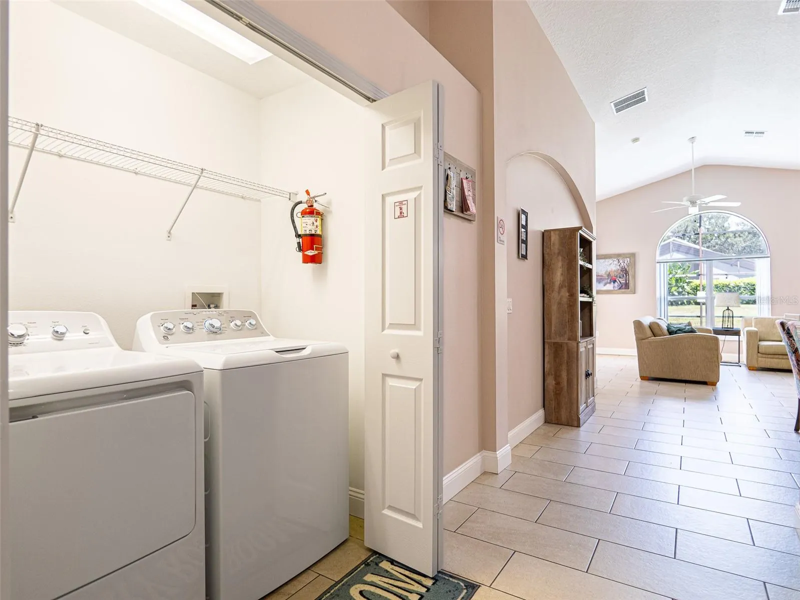 124 LANCASTER DR