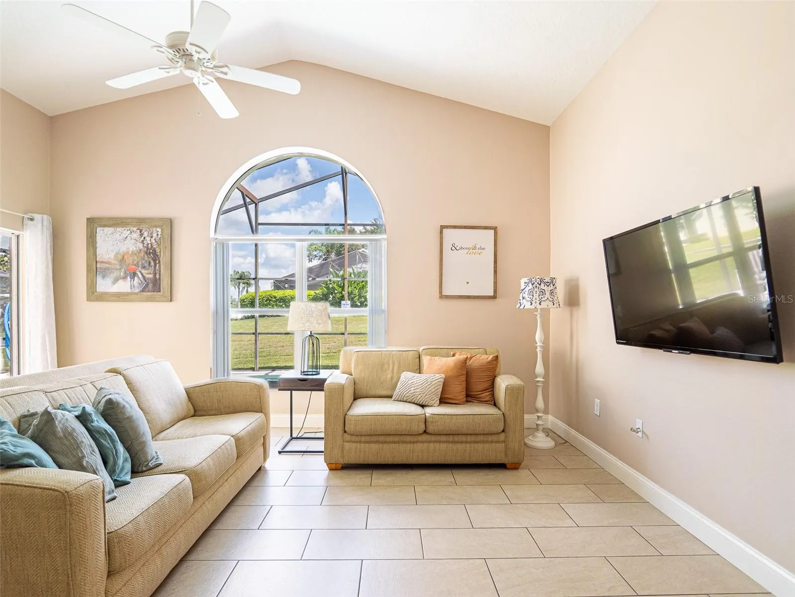 124 LANCASTER DR