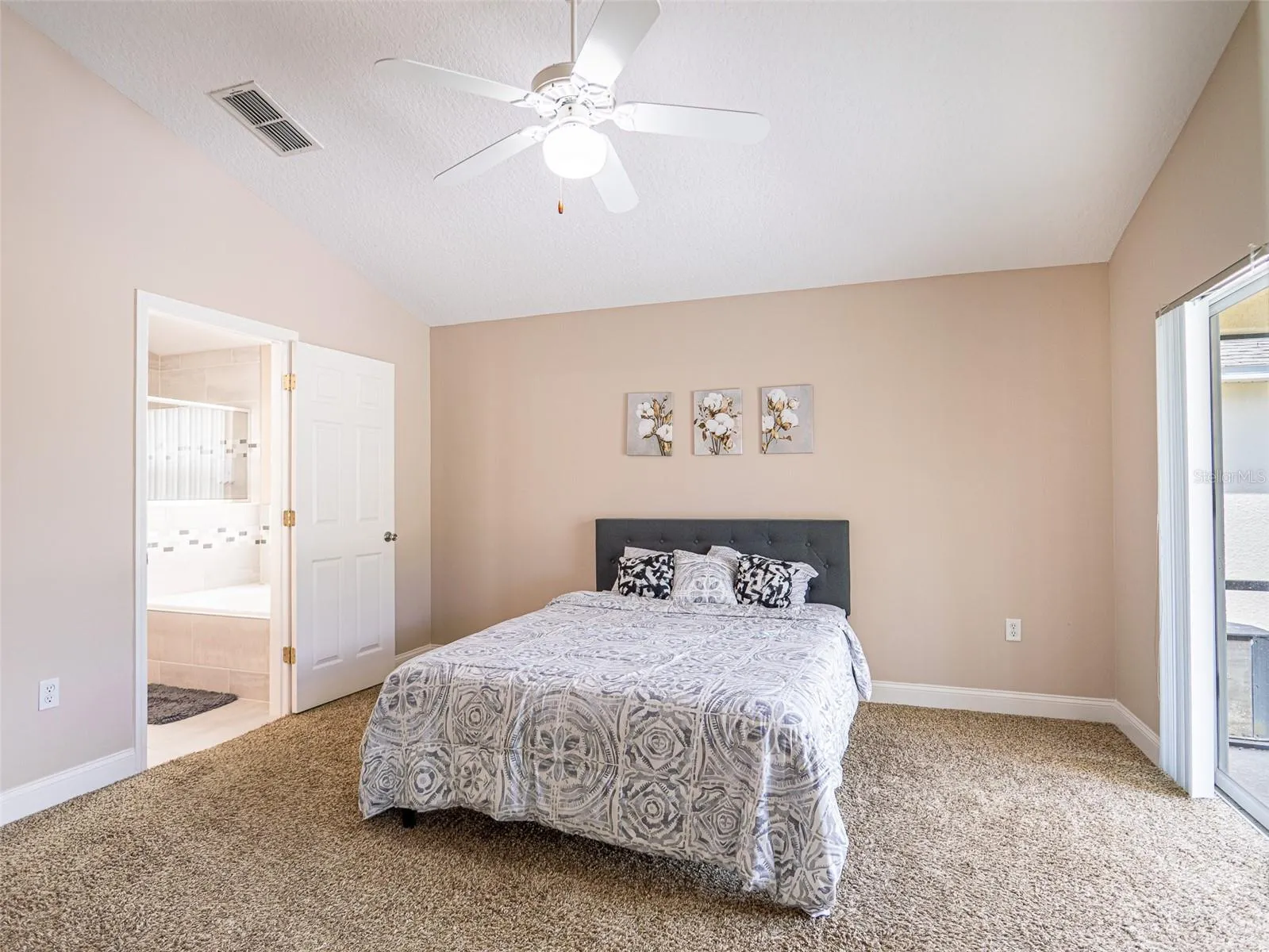 124 LANCASTER DR