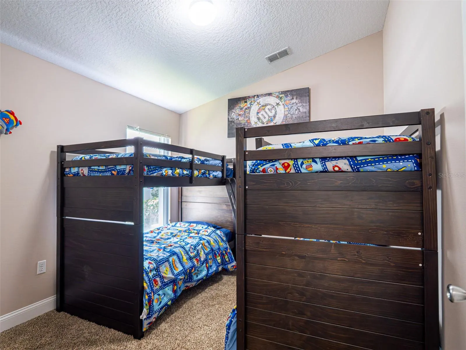 124 LANCASTER DR