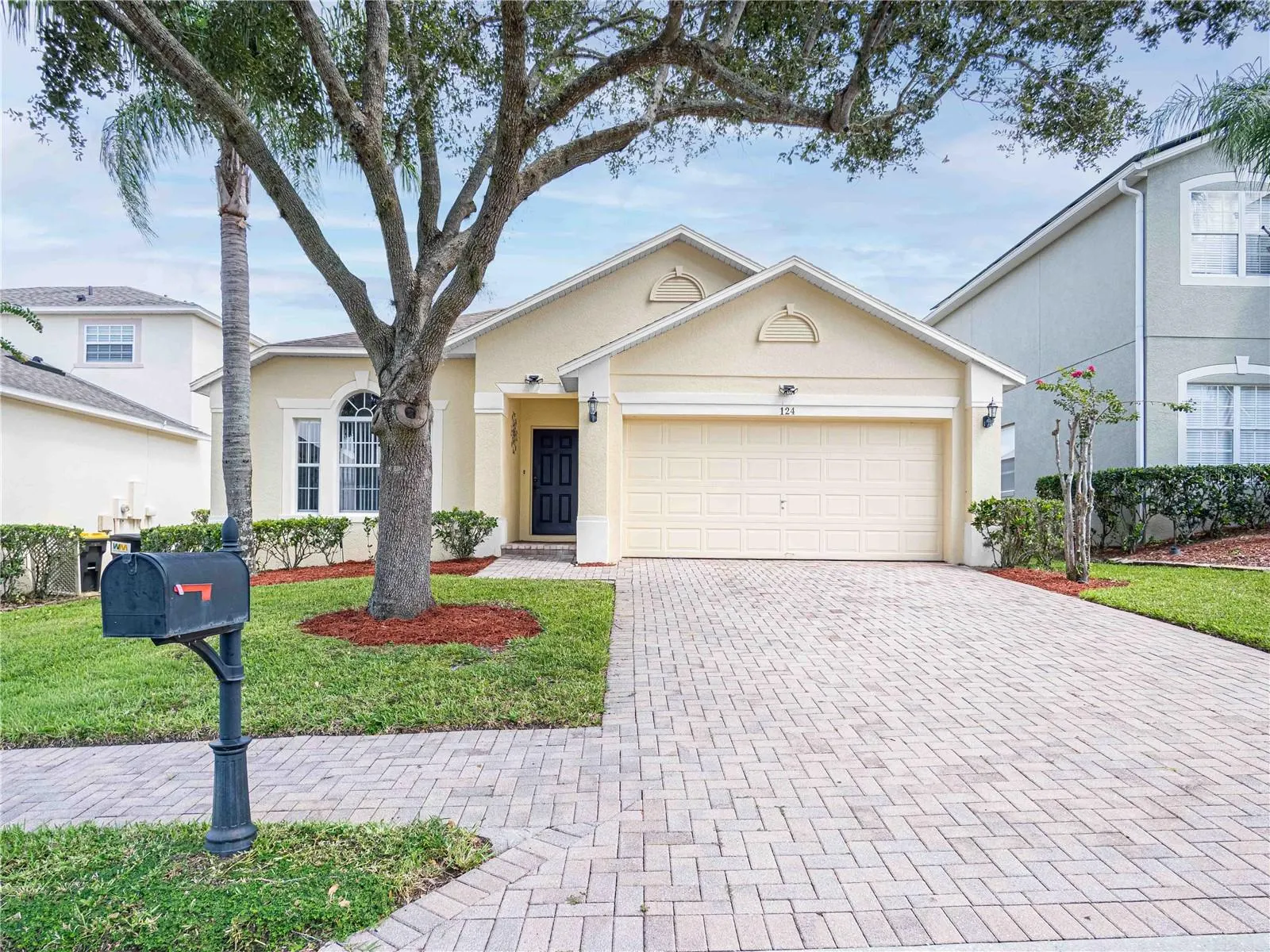 124 LANCASTER DR