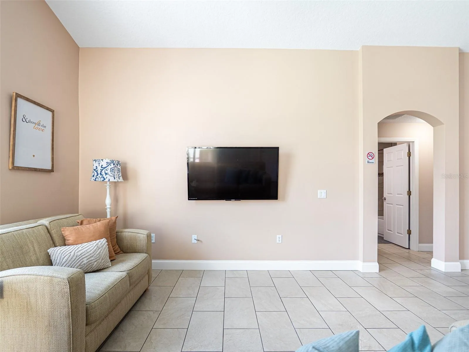 124 LANCASTER DR