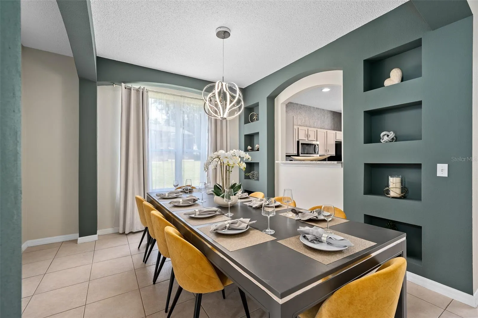 8488 OASIS KEY CV