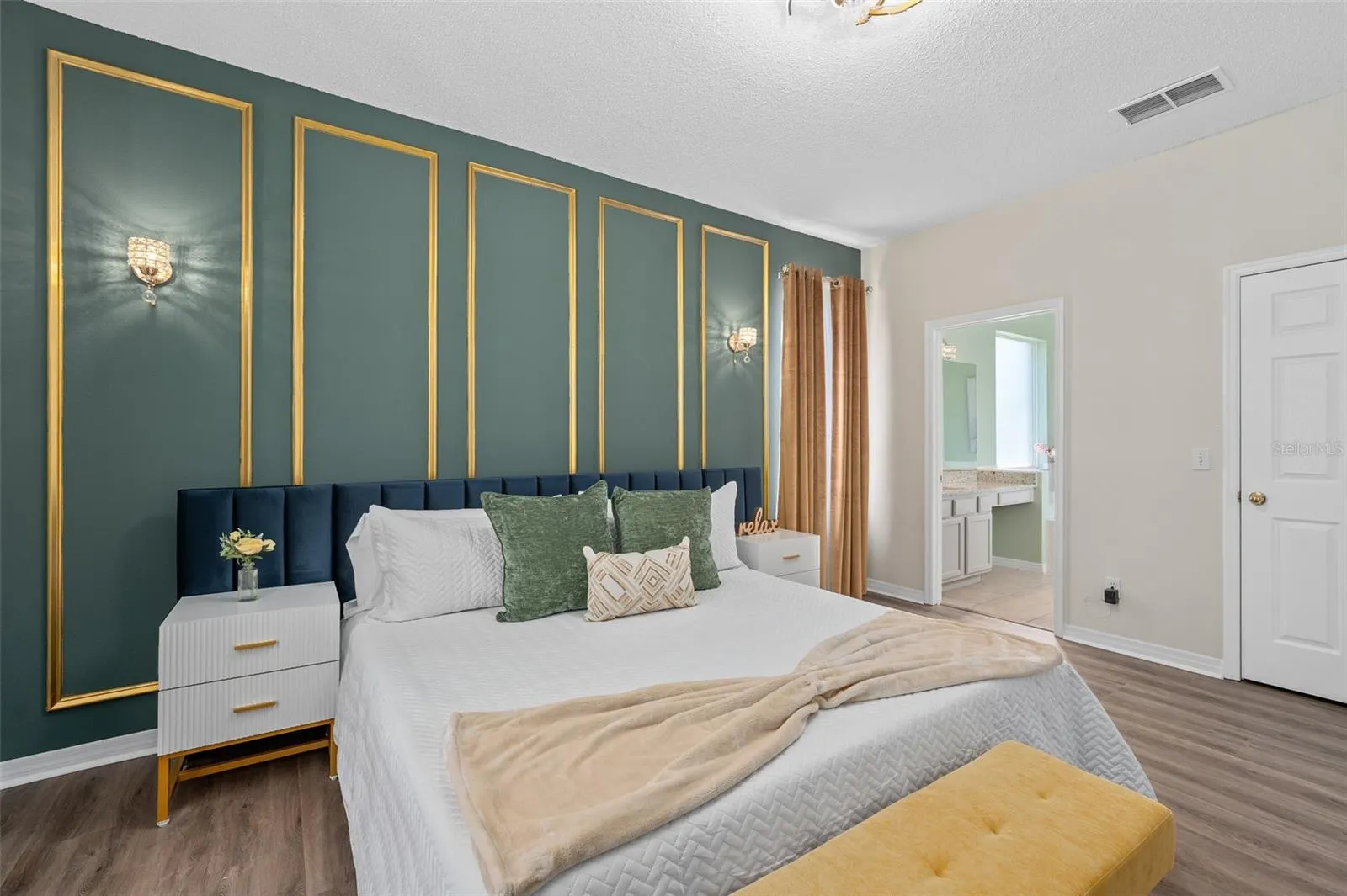 8488 OASIS KEY CV