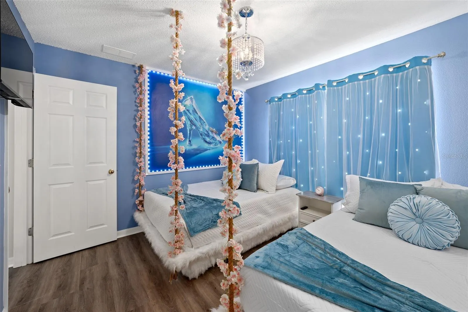 8488 OASIS KEY CV