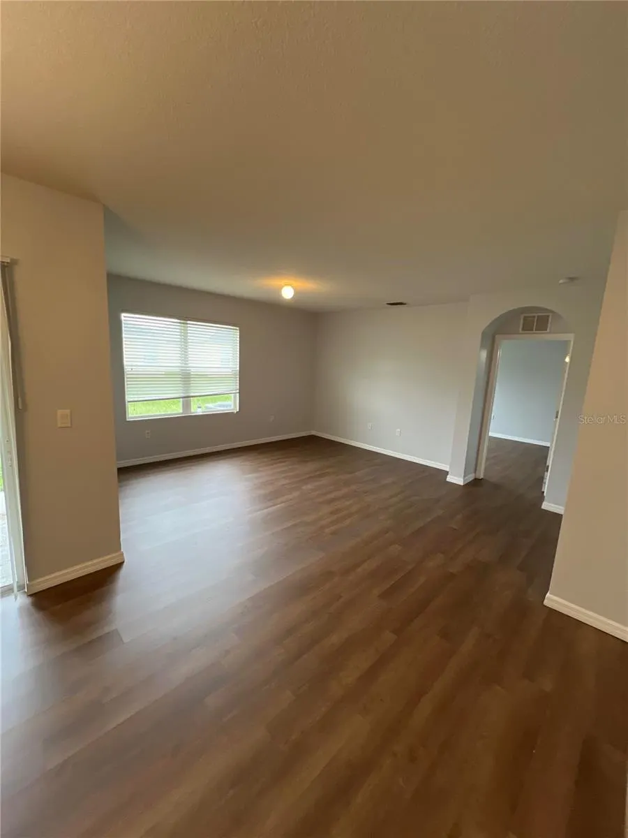 1409 WALLACE MANOR PASS
