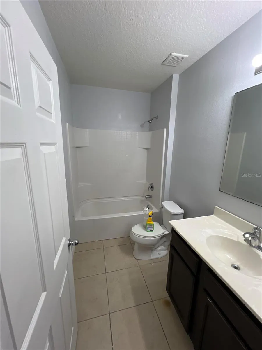 1409 WALLACE MANOR PASS