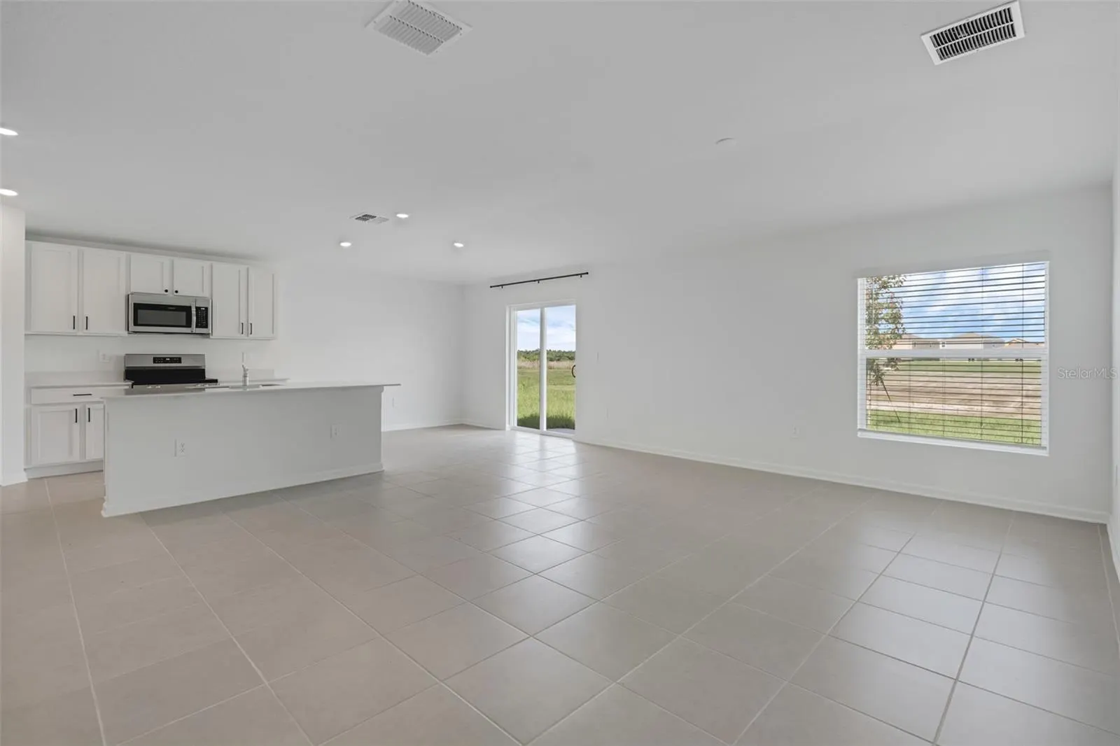 2376 MCKINLEY DR