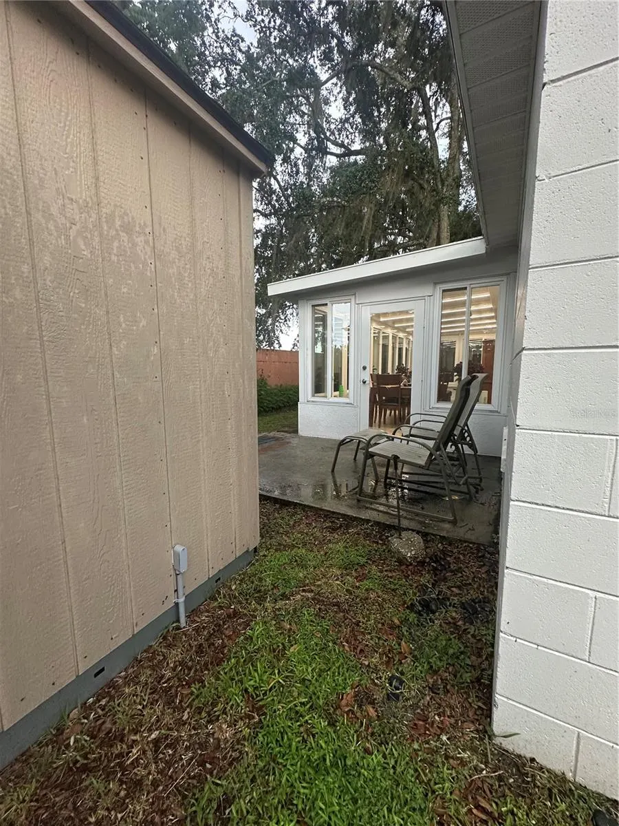 751 OAK MANOR CIR