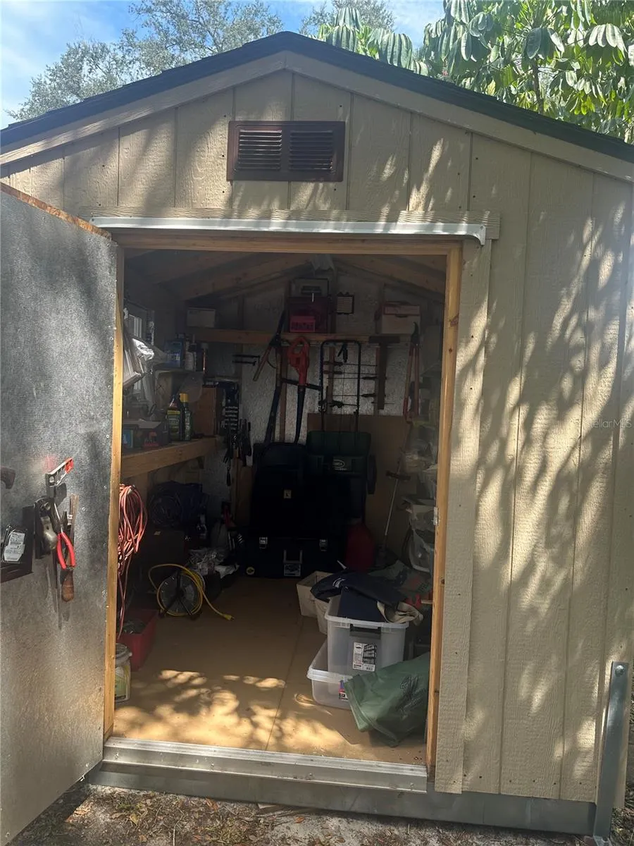 751 OAK MANOR CIR