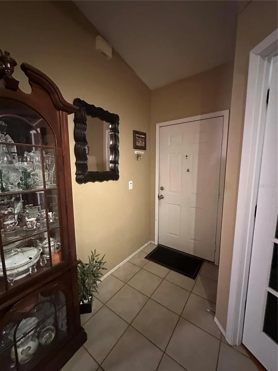 751 OAK MANOR CIR