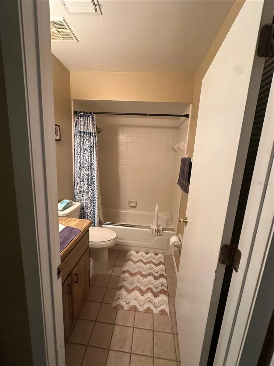 751 OAK MANOR CIR