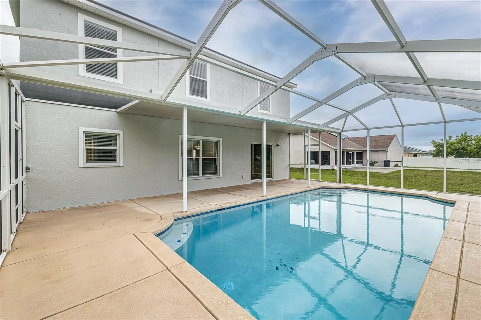 818 SUMMER GLEN DR