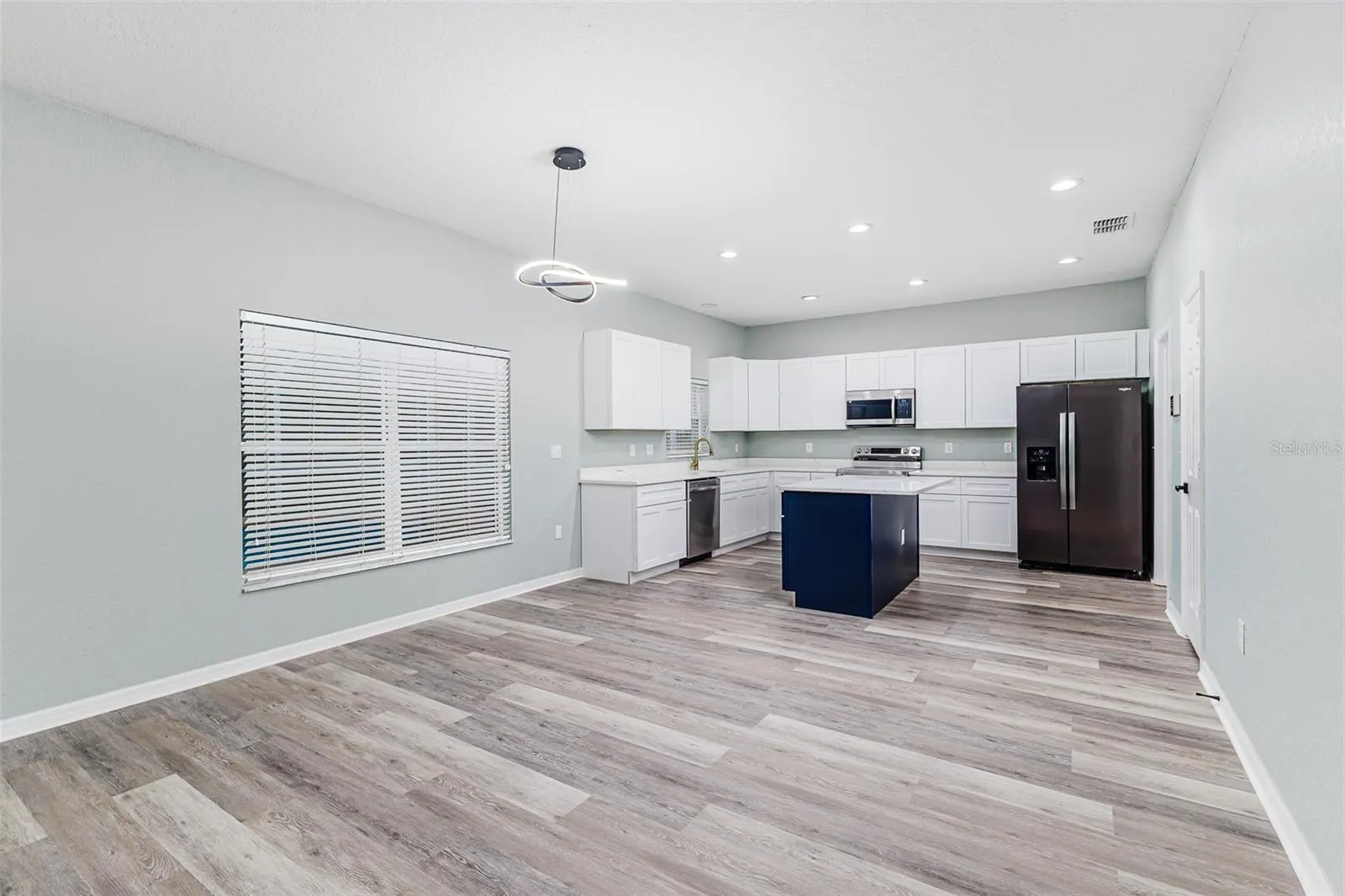 818 SUMMER GLEN DR