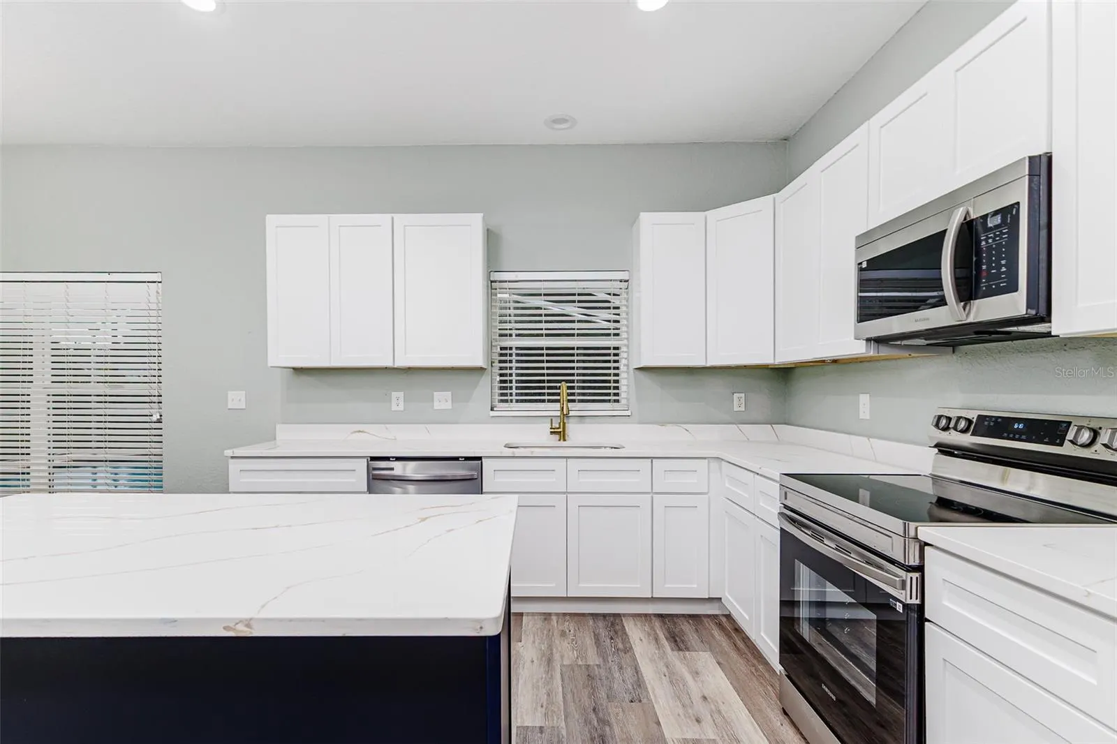 818 SUMMER GLEN DR