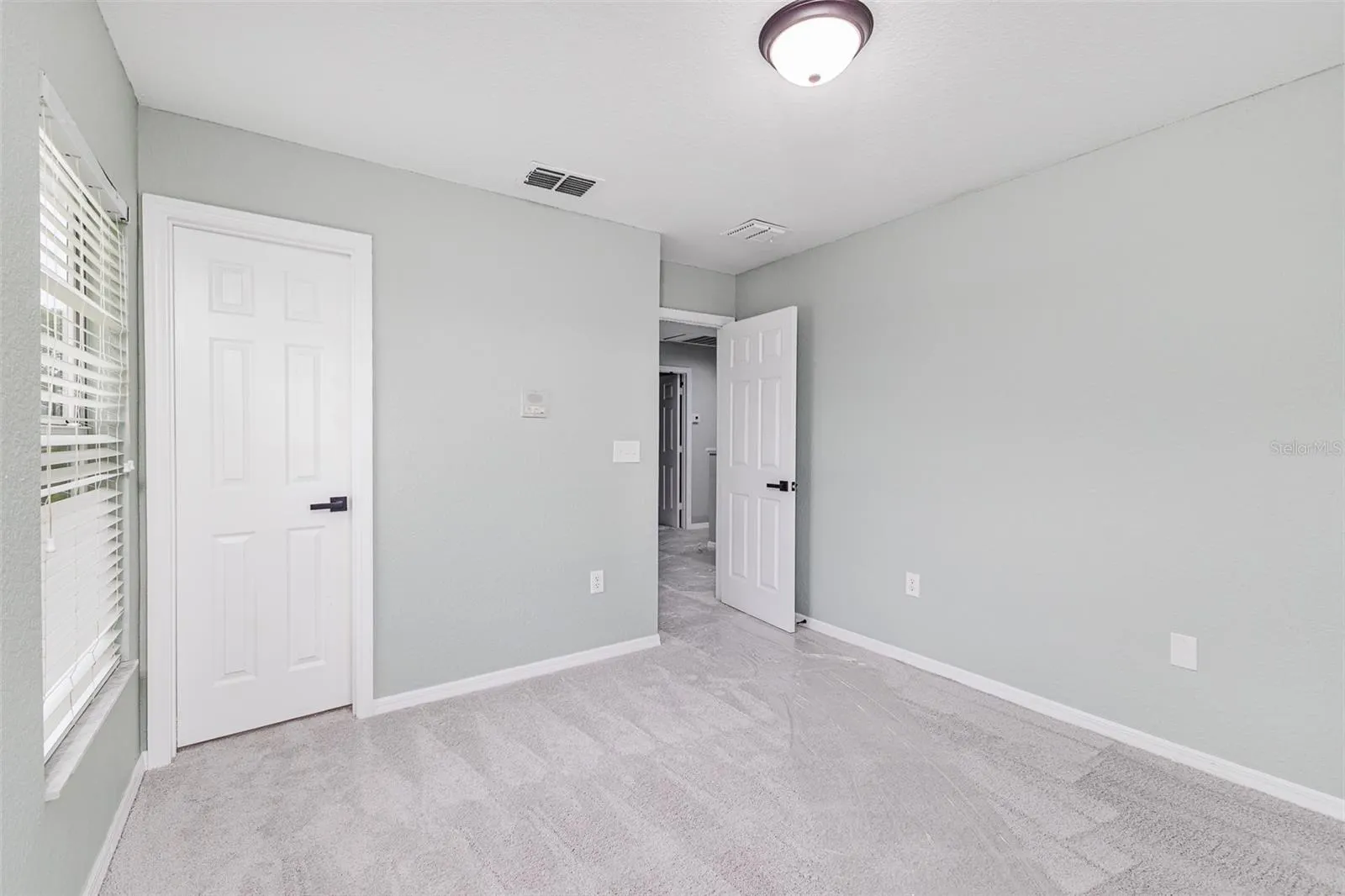 818 SUMMER GLEN DR