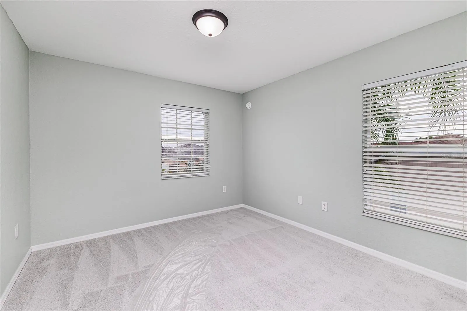818 SUMMER GLEN DR