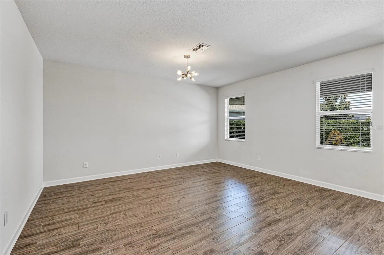 10193 LOVEGRASS LN